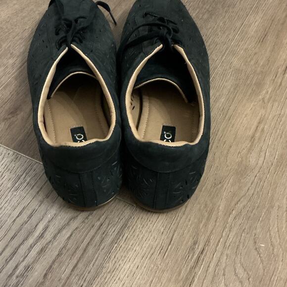 Ecco Black Casual Perforated Sneakers Shoes Size 41 EU/ 10.5 US Woman’s - Picture 7 of 9